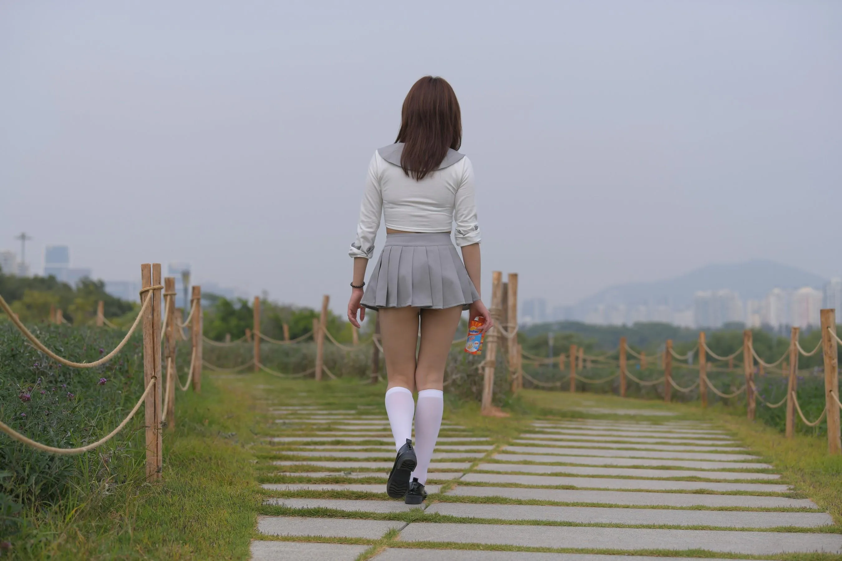 [魔镜街拍] NO.095 性感动人的小百褶裙美女 [763P]插图7